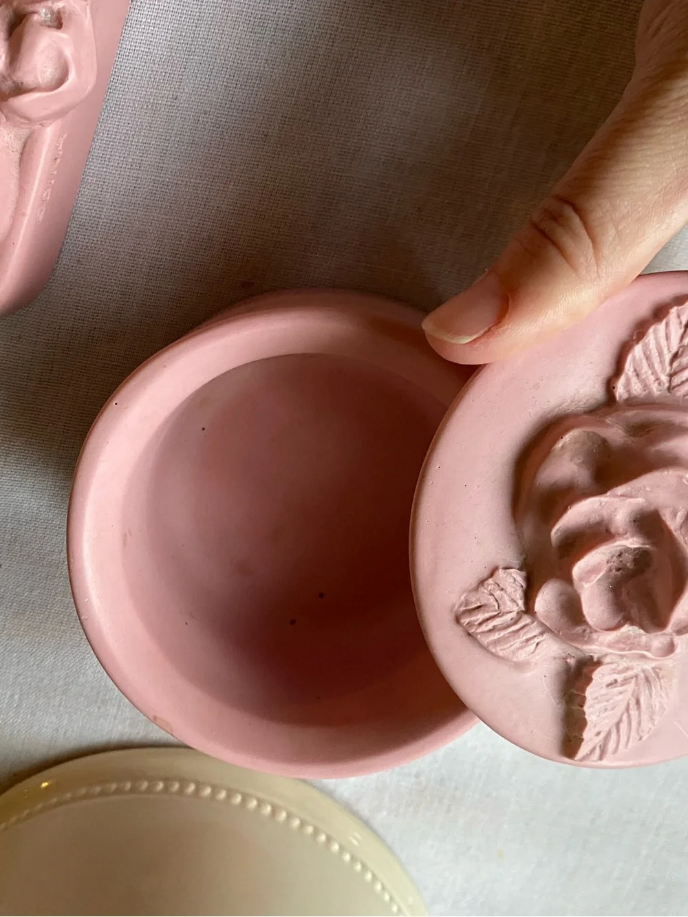Vintage Pink Feminine Floral Bathroom Set AMAZING!